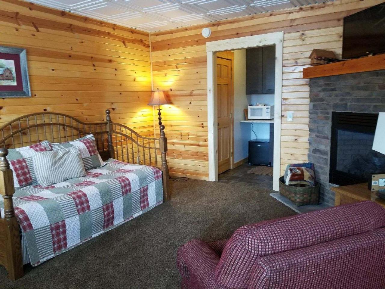 Amish Blessings Cabins Millersburg Exterior photo